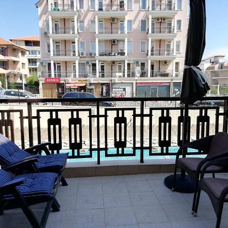 Lovely Studio In A Complex With A Pool By Flat Mаnаger Szveti Vlasz Kültér fotó