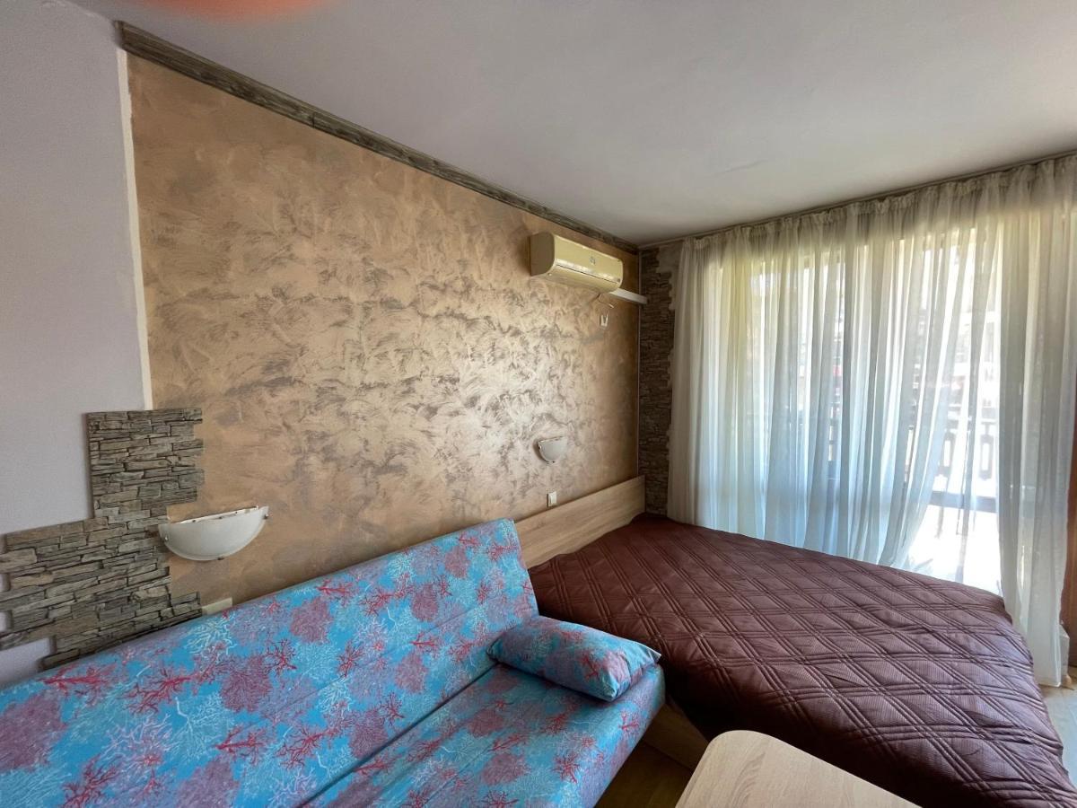 Lovely Studio In A Complex With A Pool By Flat Mаnаger Szveti Vlasz Kültér fotó