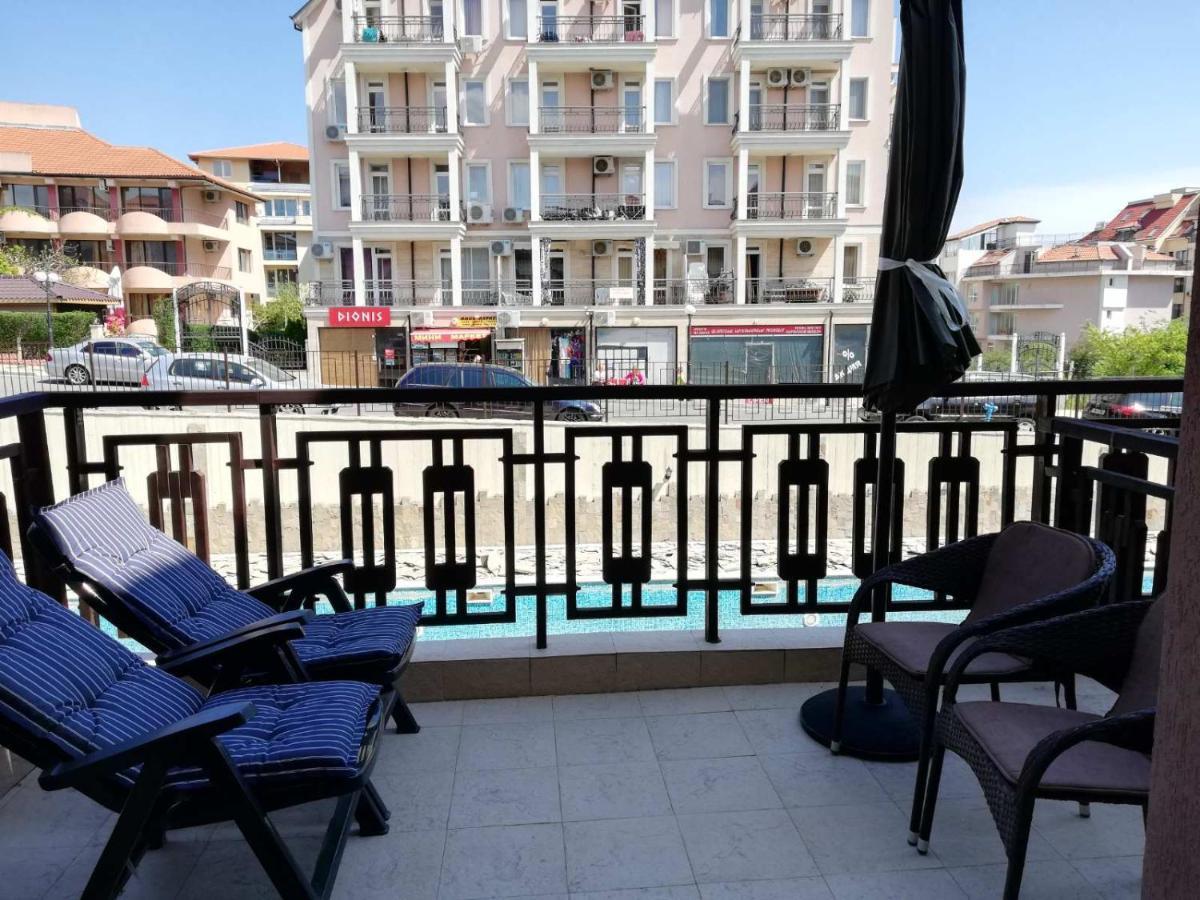 Lovely Studio In A Complex With A Pool By Flat Mаnаger Szveti Vlasz Kültér fotó